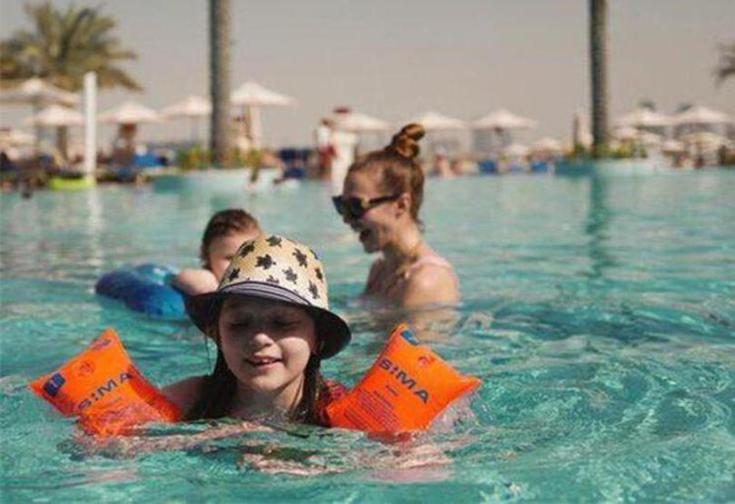 Meryem Uzerlinin Dubai pozlarına beğeni yağdı