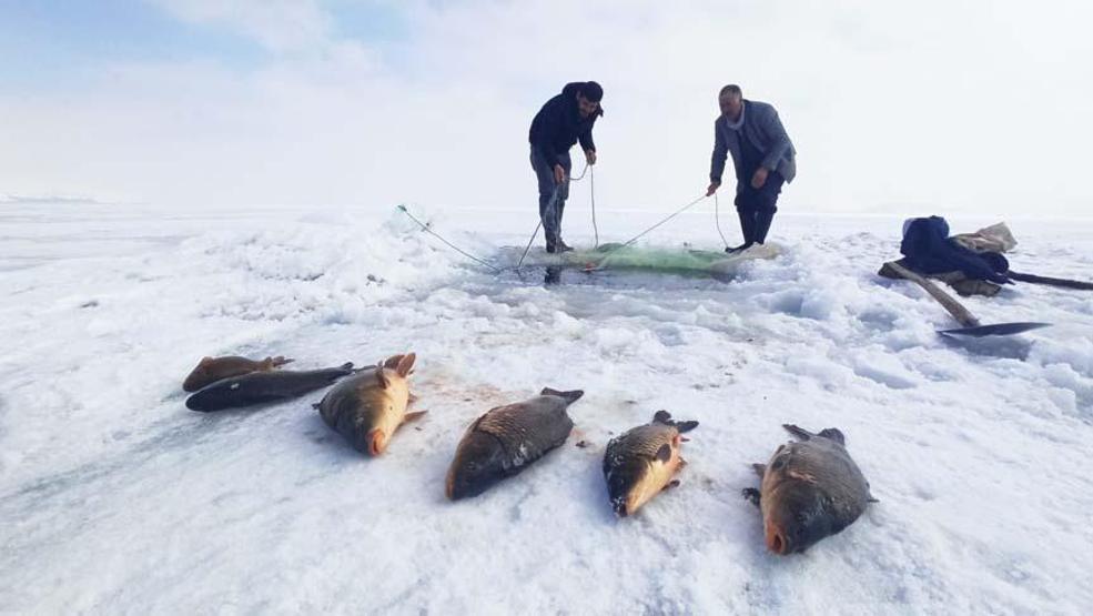 Nazik Gölü’nde Eskimo usulü balık avı