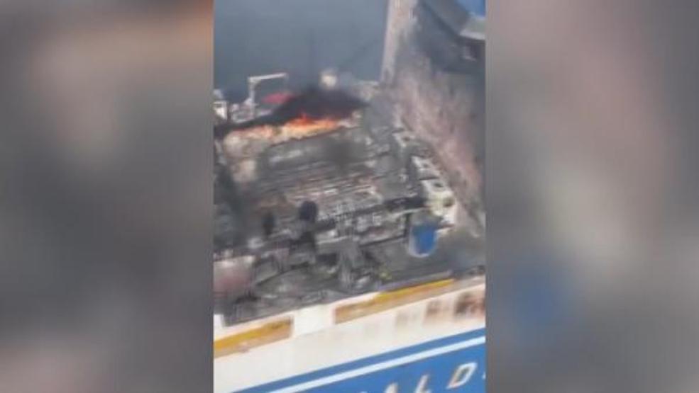 Yunanistandaki feribot yangınında kayıp 12 kişi aranıyor