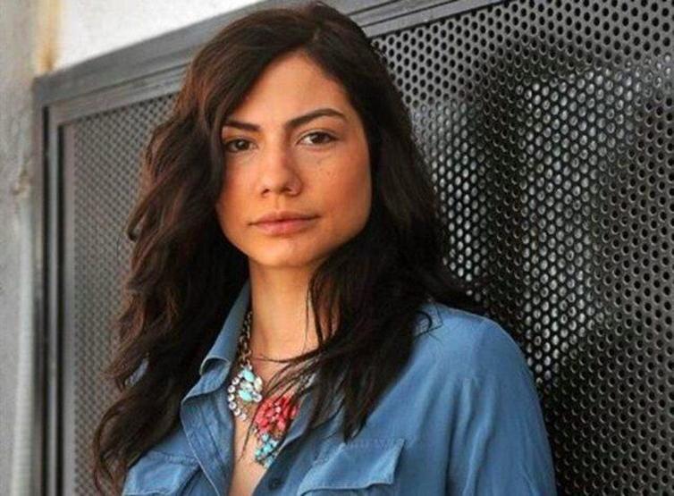 Demet Özdemir Botoksum bile yok dedi Eski fotoğrafları yeniden gündeme geldi