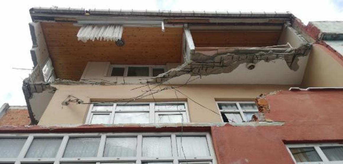 Balkonları çöken bina sakini: 5 dakika önce balkondaydık