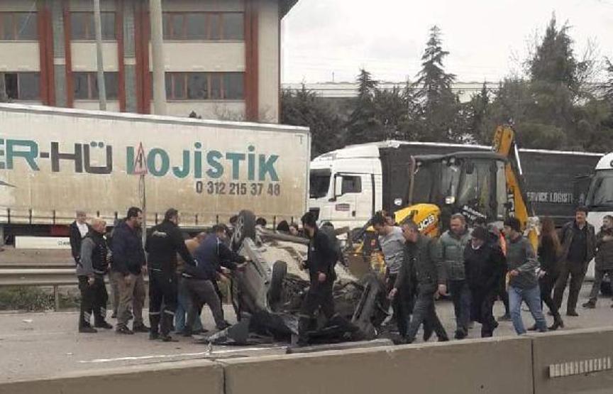 Kocaelide zincirleme kaza: İstanbul yönü kapandı