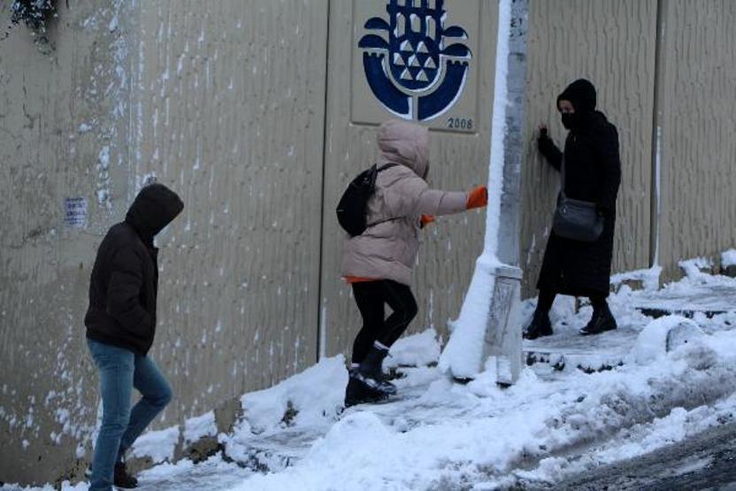 Ara sokaklardaki sürücüler ve yayaların zor anları