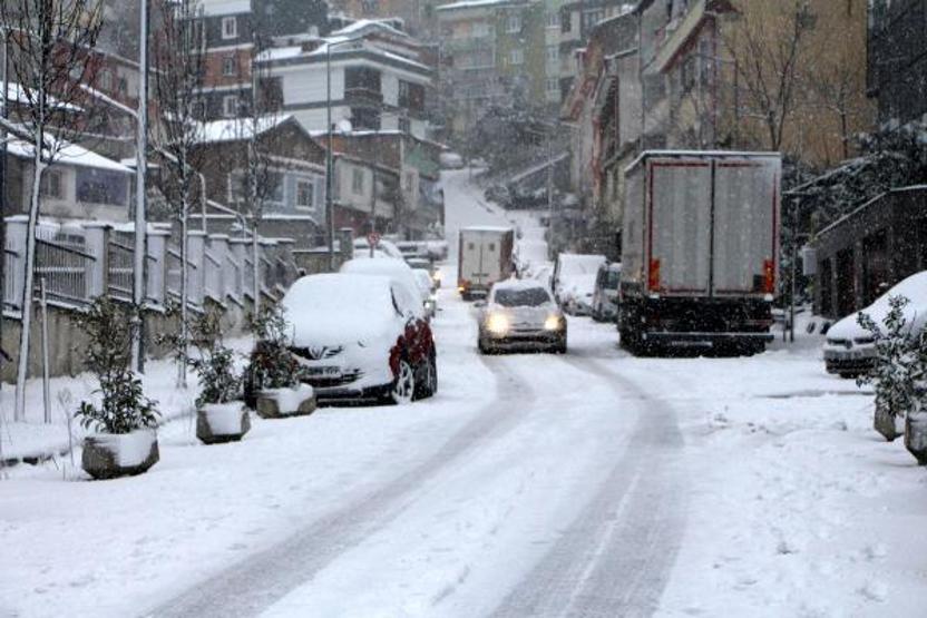 Ara sokaklardaki sürücüler ve yayaların zor anları