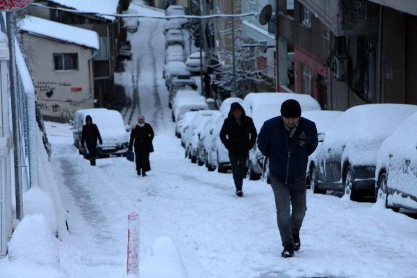 Ara sokaklardaki sürücüler ve yayaların zor anları