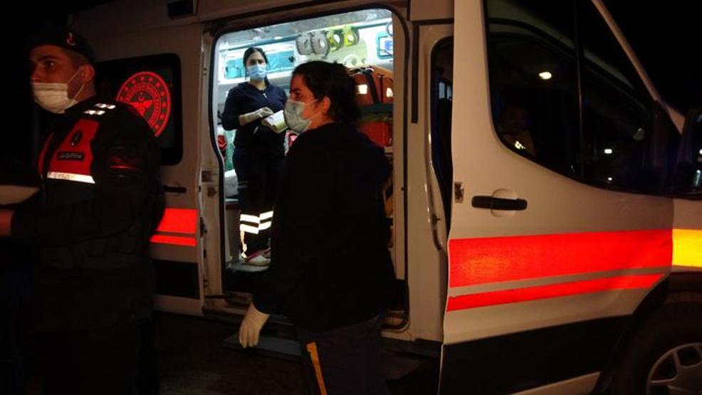 Adana’da yolcu otobüsü devrildi: 4’ü ağır 23 yaralı