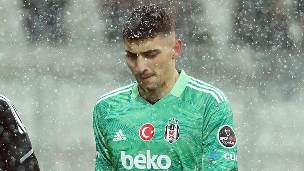 Son dakika... Beşiktaşta Emre Bilgin tarihe geçti