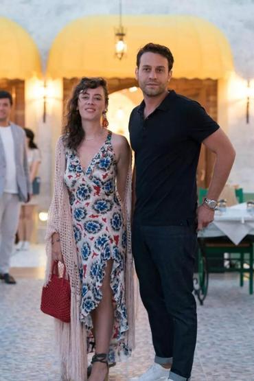 Demet Evgarın gelinliğinin sırrı belli oldu