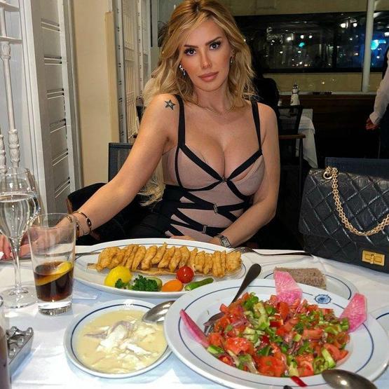 Ciciş Kardeşler’den Ceyda Ersoy akşam balıkçıdan fotoğraf paylaştı