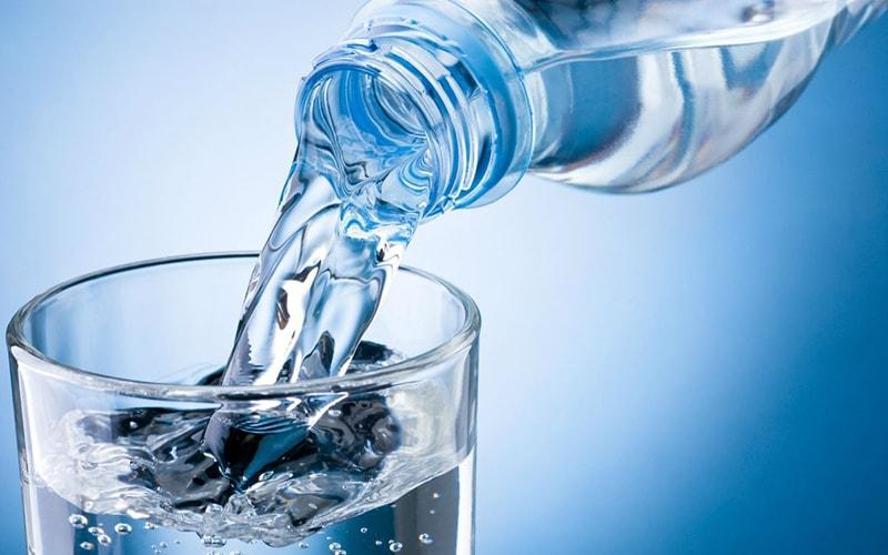 Su içmenin faydaları nelerdir Günde kaç litre su içmek gerekir