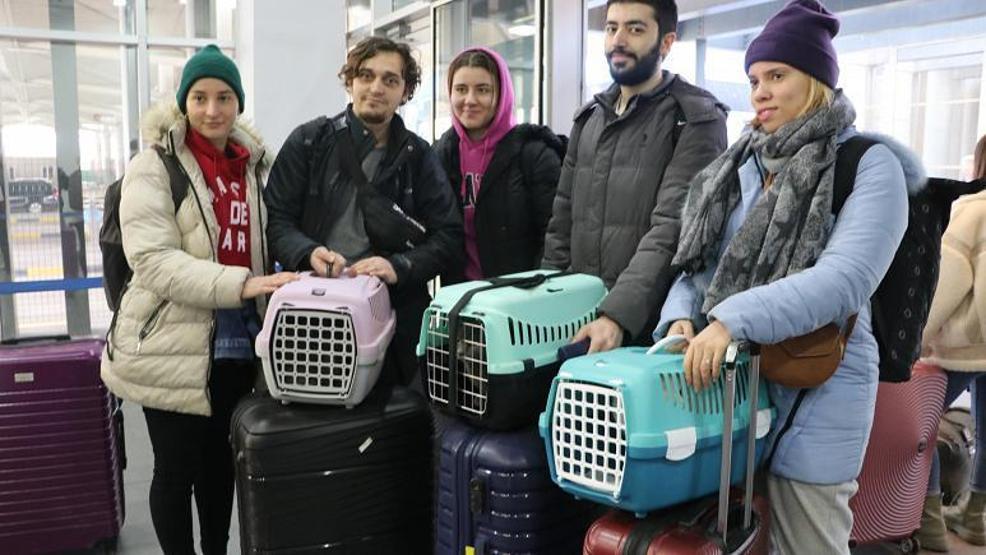 Türk öğrenciler yurt dışında eğitim için en çok hangi ülkeleri tercih ediyor