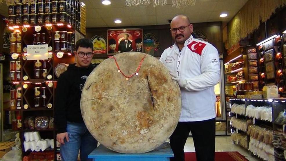 Kars gravyer peyniri altınla yarışıyor