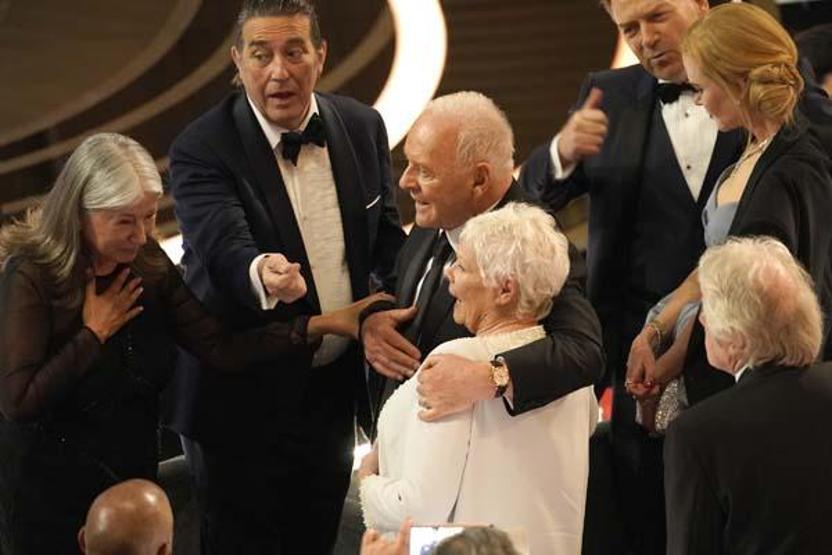 Oscar ödülleri sahiplerini buldu Geceyi gölgede bırakan tokat...