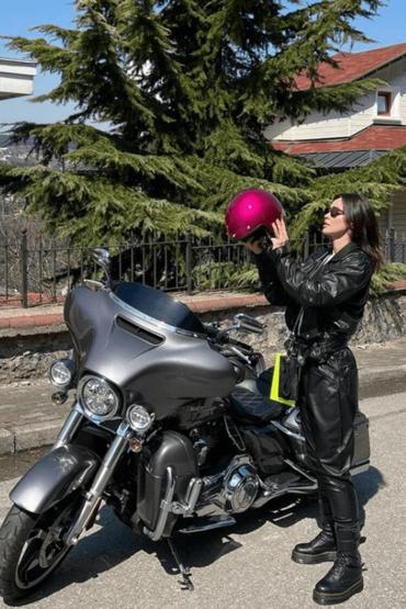 Zeynep Sever Demirel ve Volkan Demirelin hız tutkusu