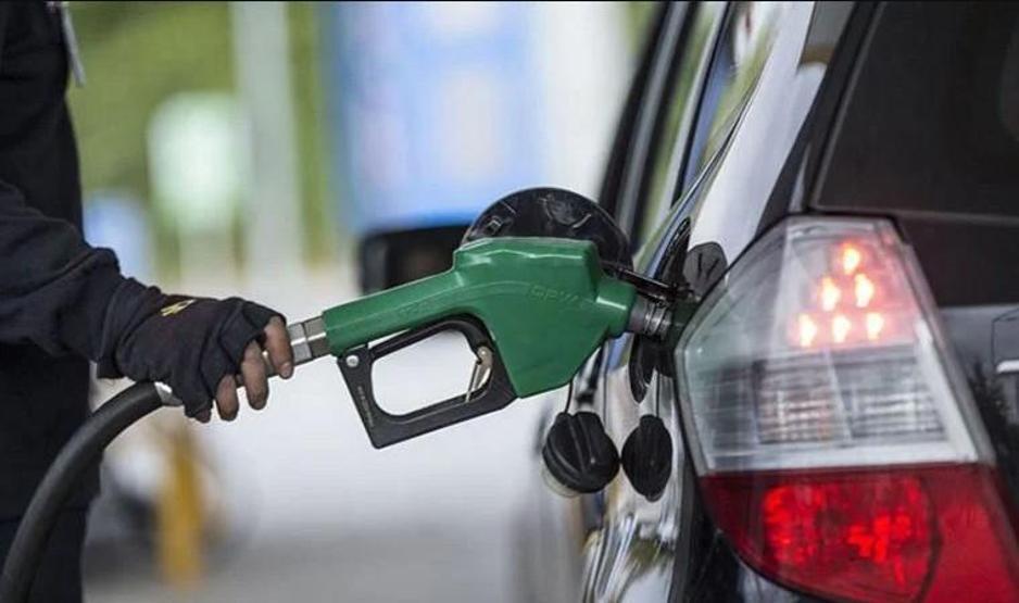Motorinden sonra bir indirim de benzine