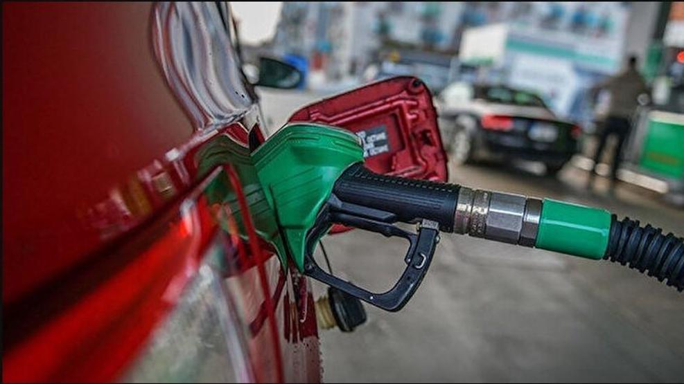 Motorinden sonra bir indirim de benzine