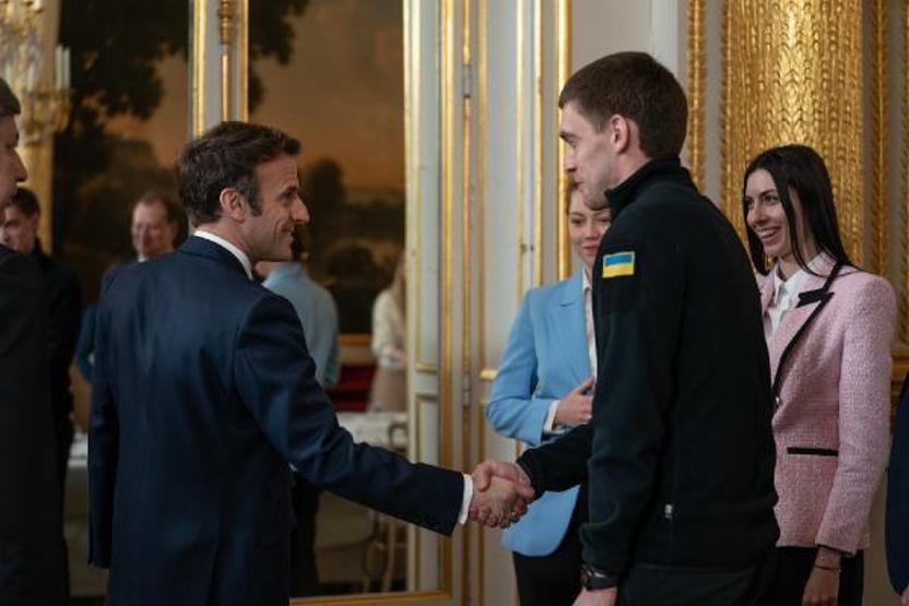 Macron, Rus ordusunun kaçırdığı Melitopol Belediye Başkanını ağırladı