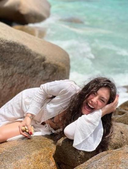 Neslihan Atagülün tatil pozları Instagramı salladı