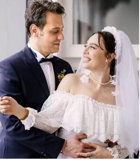 Demet Evgarın bebeğinin cinsiyeti belli oldu