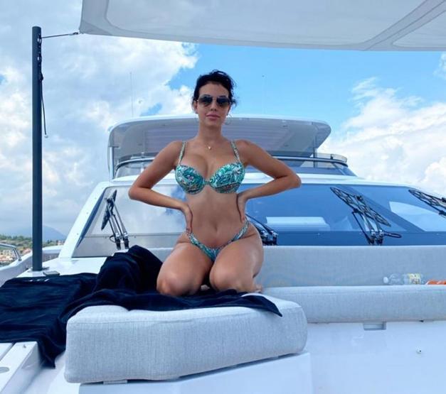 Cristiano Ronaldo sevgilisi Georgina Rodrigueze maaş veriyor