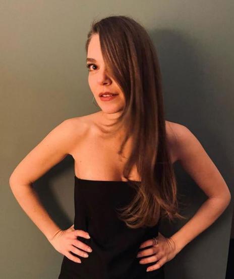 Aslı Enverin fit görüntüsü dikkatlerden kaçmadı