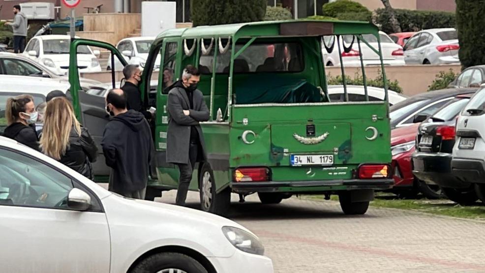 Kargo grubu eski solisti Koray Candemirin annesi hayatını kaybetti