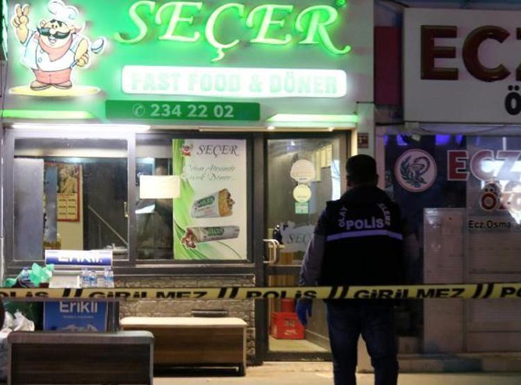 Uzaklaştırma kararı aldırdığı eşi tarafından öldürüldü