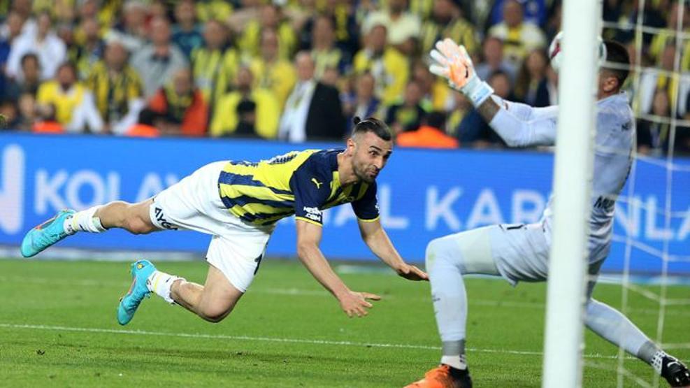 Son dakika... Fenerbahçeden Şampiyonlar Ligi için dev adım