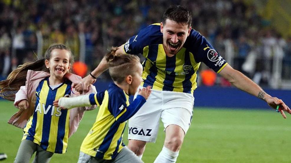 Son dakika... Fenerbahçeden Şampiyonlar Ligi için dev adım