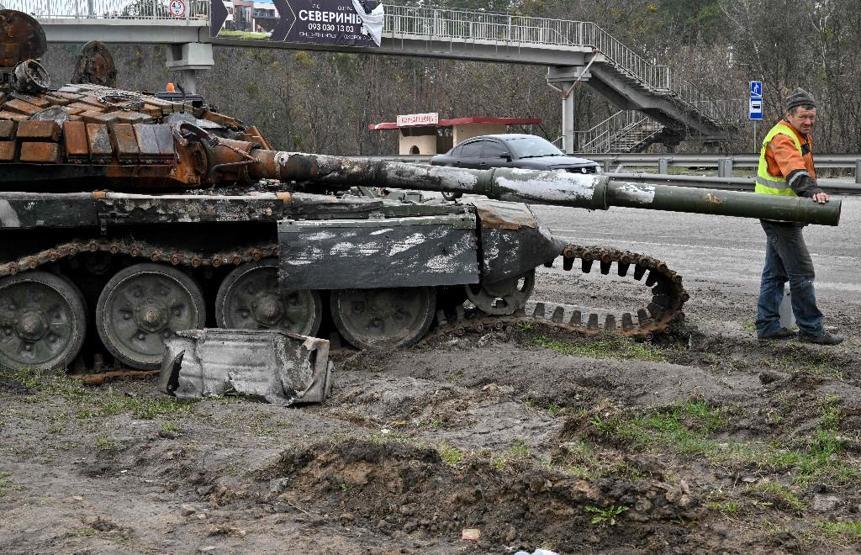 Rusya, Ukrayna işgalinde yüzlerce tank kaybetti... Uzmanlar nedenini açıkladı