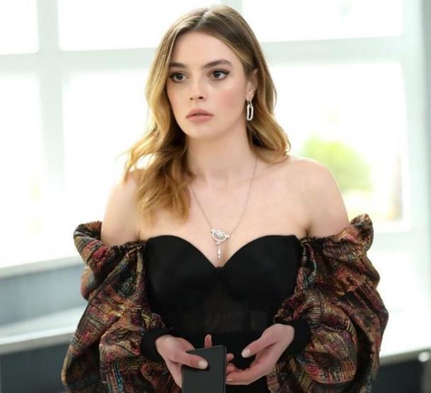 Melis Sezen şaşkınlığını gizleyemedi