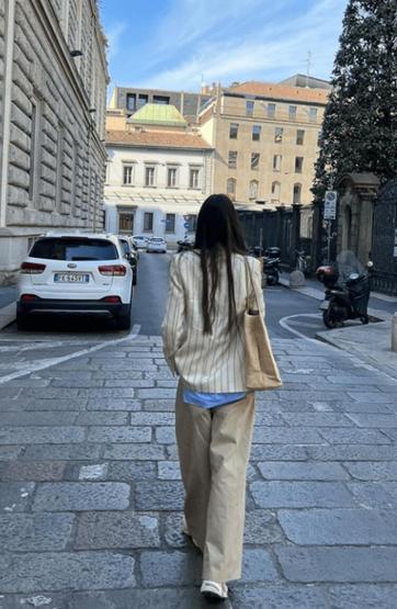 Yasemin Özilhan yine tarzıyla gündemde