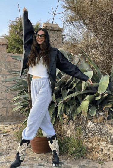 Yasemin Özilhan yine tarzıyla gündemde