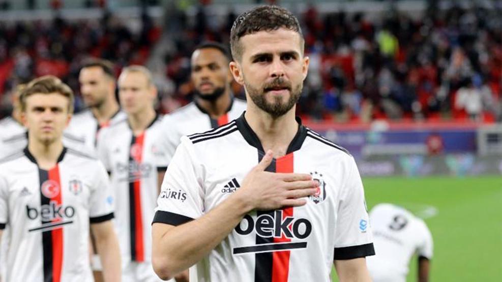 Son dakika... Beşiktaşta gidecekler ve gelecekler