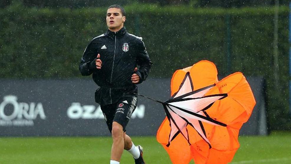 Son dakika... Beşiktaşta gidecekler ve gelecekler