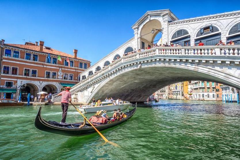 Venedikte turistlerden ayakbastı ücreti alınacak