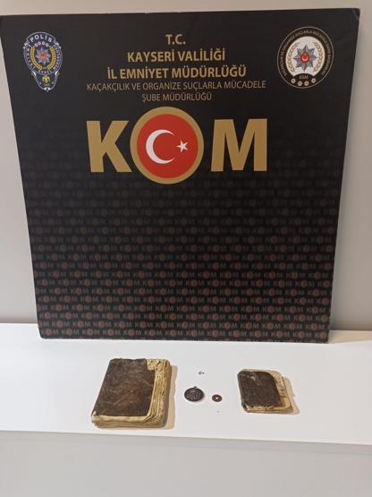 500 yıllık iki adet Kuran-ı Kerim ele geçirildi