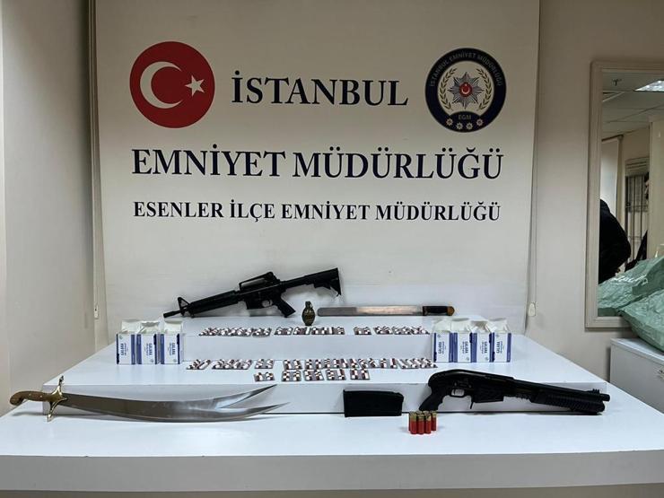 Hanımağanın evinden cephanelik çıktı