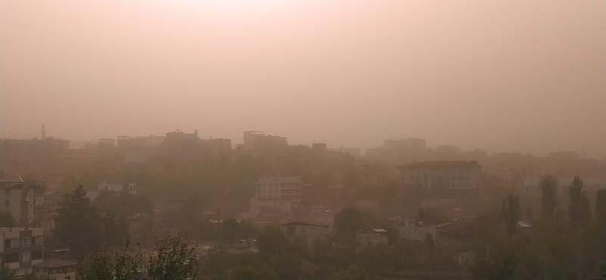 Diyarbakır yoğun toz taşınımı altında