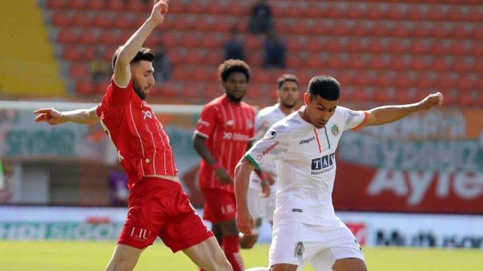 Son dakika... Antalyasporlu Doğukan Sinike Lyon kancası