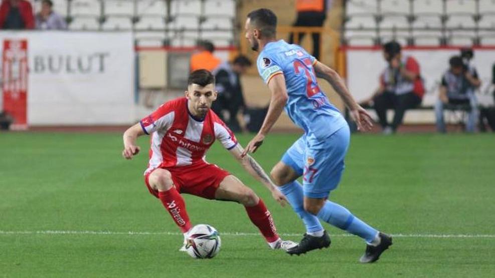 Son dakika... Antalyasporlu Doğukan Sinike Lyon kancası