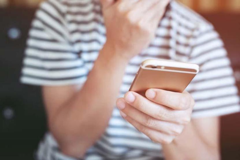 Aşırı telefon ve bilgisayar kullanımı akciğerleri söndürüyor
