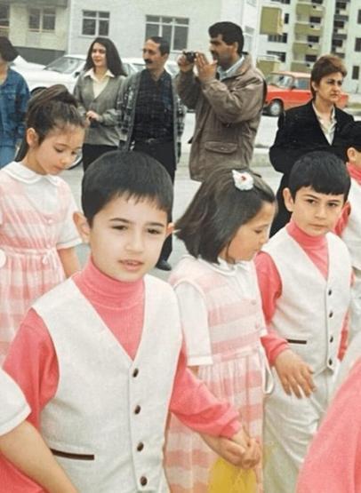 Koray Avcının çocukluk fotoğrafı şaşırttı