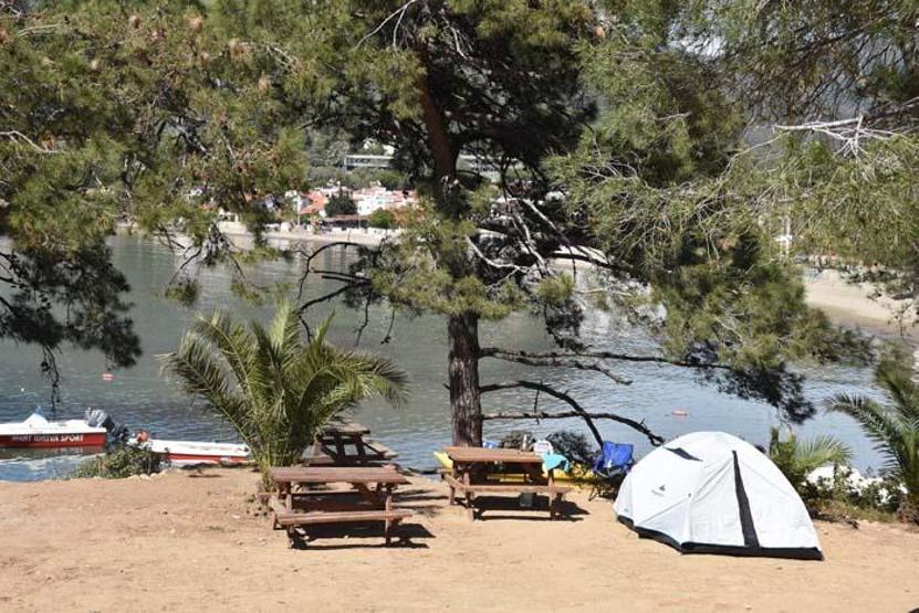 Egenin turistik ilçelerinde kamp fiyatları 60 TLden başlıyor