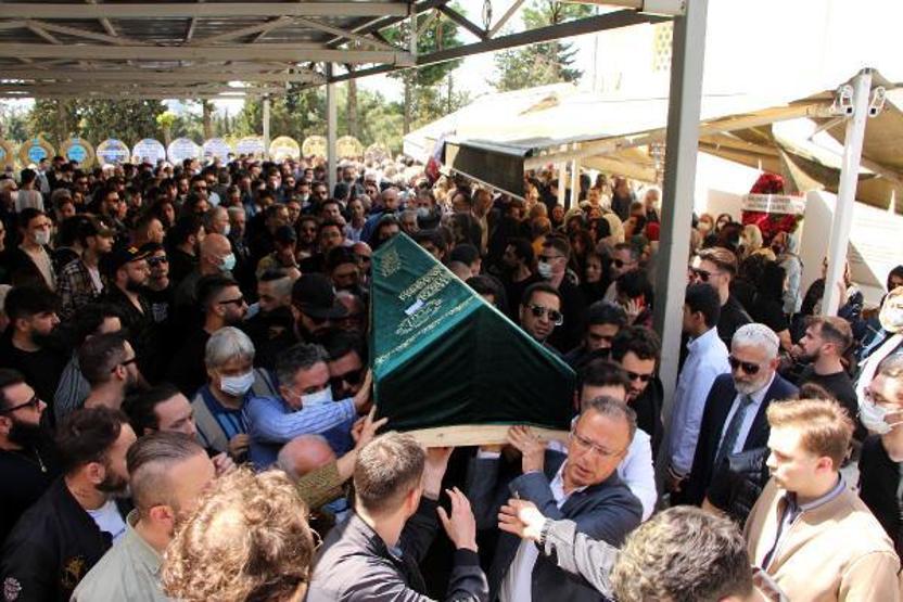 Rapçi Berk Bayındır son yolculuğuna uğurlandı