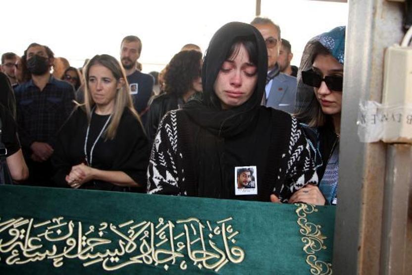 Rapçi Berk Bayındır son yolculuğuna uğurlandı