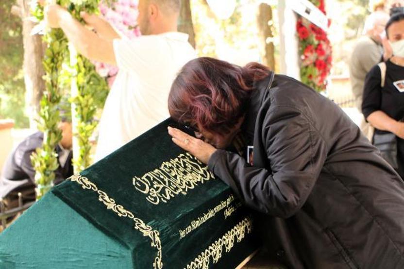 Rapçi Berk Bayındır son yolculuğuna uğurlandı