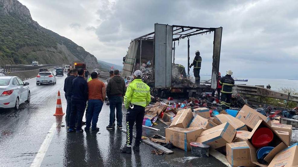 Bayram yolculuğunda yangın trafiği