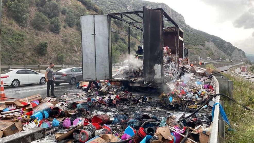 Bayram yolculuğunda yangın trafiği