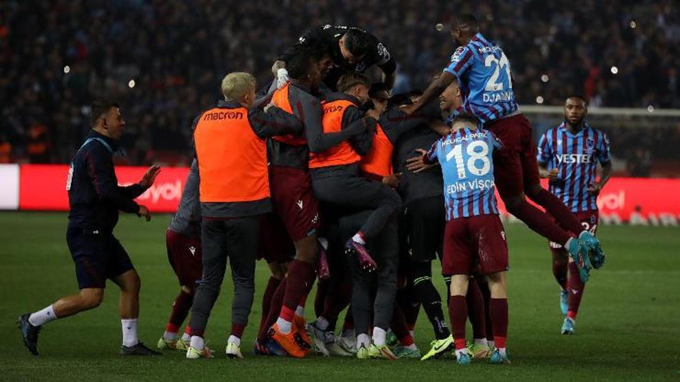 Son dakika... Şampiyonlukla hem Trabzonspor hem kent kazandı